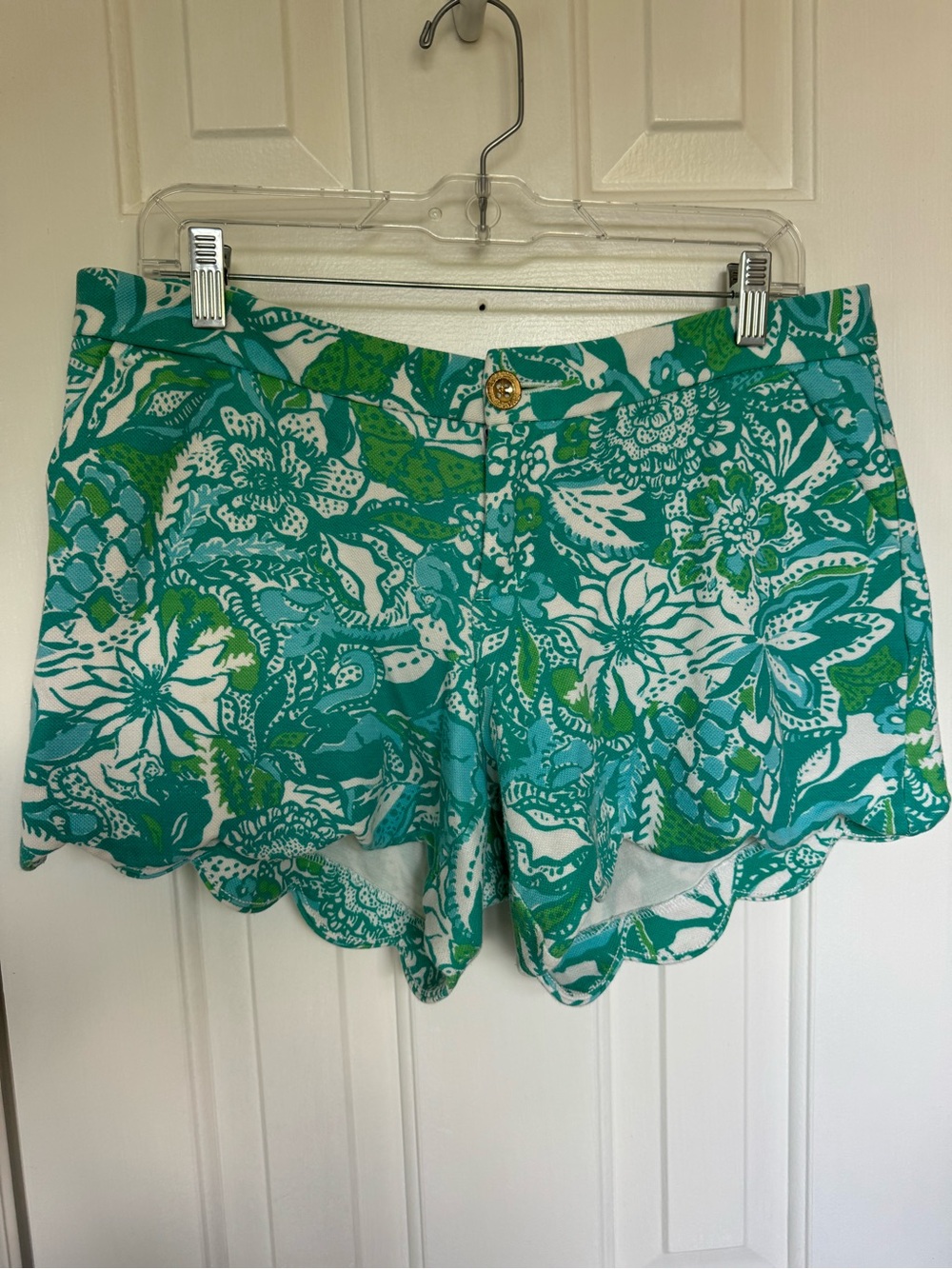 Lilly Pulitzer Floral Knit Scallop Hem Women's Shorts